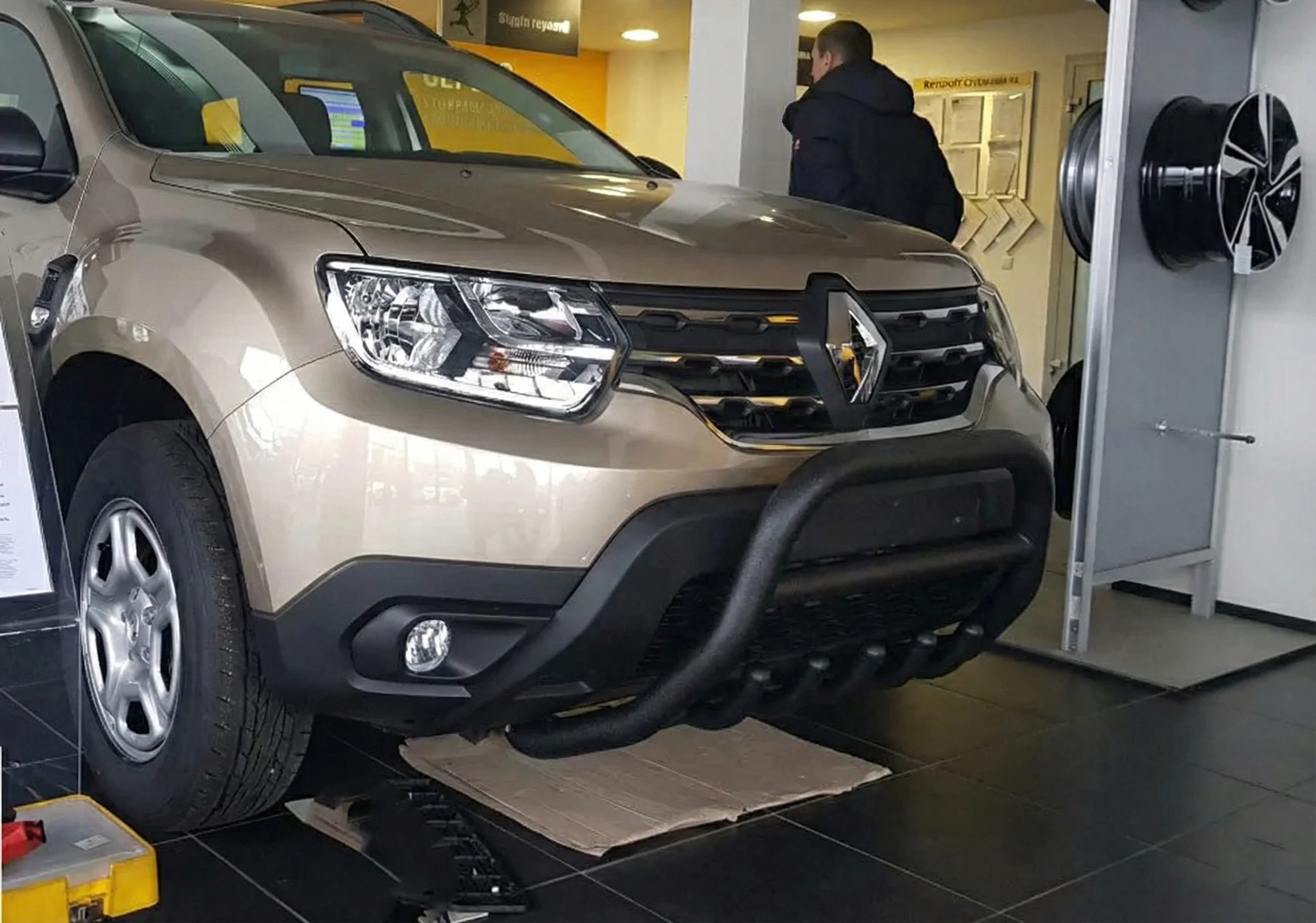 Черен ролбар за DACIA DUSTER 2018-2022