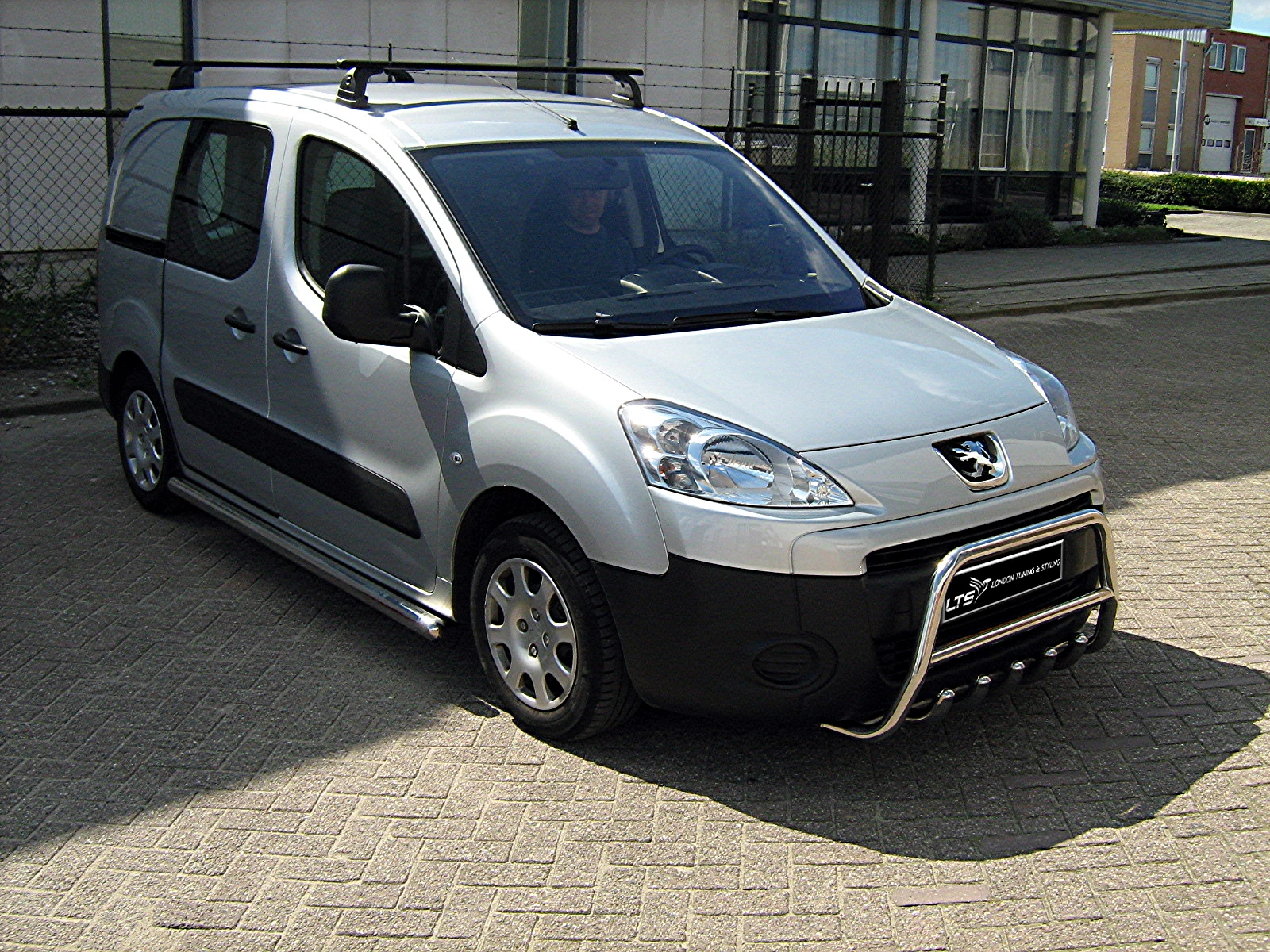 Хромиран ролбар за PEUGEOT PARTNER 2008-2018 - Image 4
